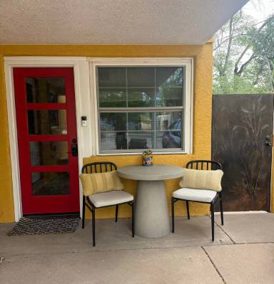 Main picture of 324 Aliso Dr NE