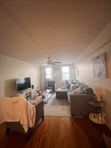 Main picture of 77 Bronx River Rd