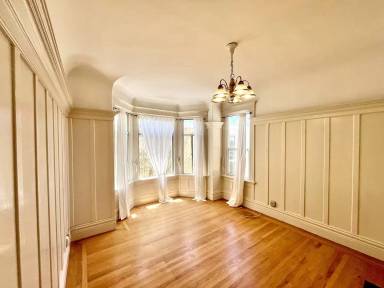 Main picture of 1369 Sacramento St