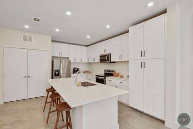 Main picture of 7412 W Slaughter Ln