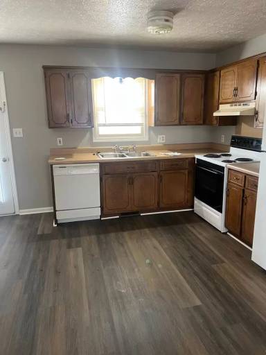 Main picture of 101 John Paul Ave