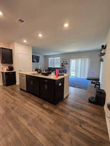 Main picture of 110 Correri St