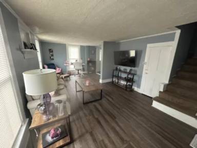 Main picture of 4132 Clark Ave