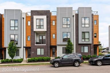 Main picture of 810 13th Ave S