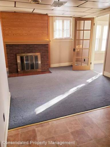 Main picture of 219 S 6th St