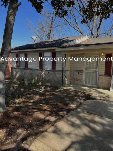 Main picture of 4222 Bow St