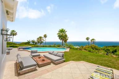 Main picture of 5618 Sea View Dr