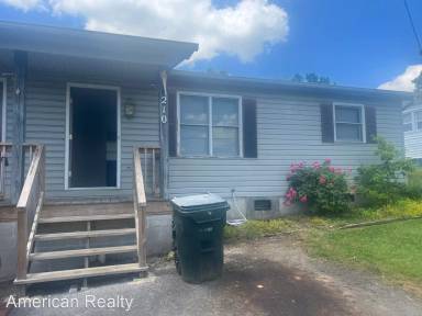 Main picture of 210 Hill Dr