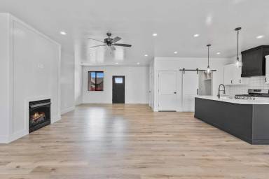 Main picture of 299 Camas St