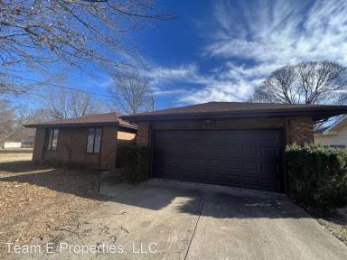 Main picture of 3530 N Darwin Ave