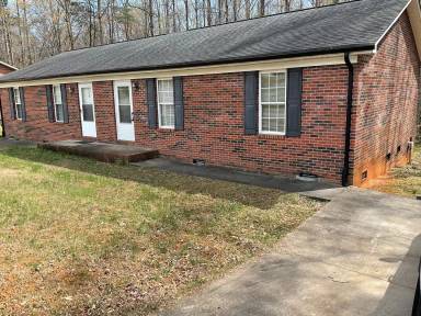 Main picture of 376 Turner St