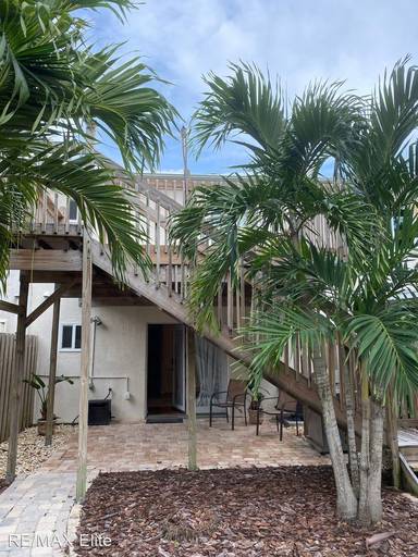 Main picture of 8517 Canaveral Blvd