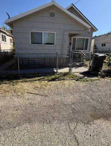 Main picture of 273 Clay St