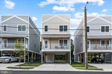 Main picture of 227 Wilder Ave