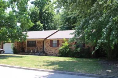 Main picture of 1404 W 6th St
