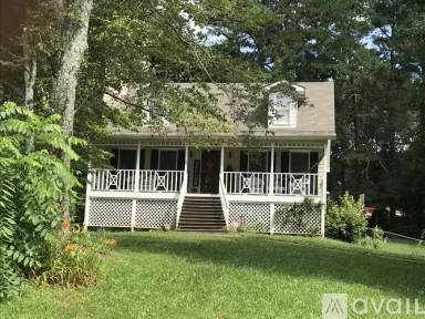 Main picture of 2862 Meadow Lake Ct