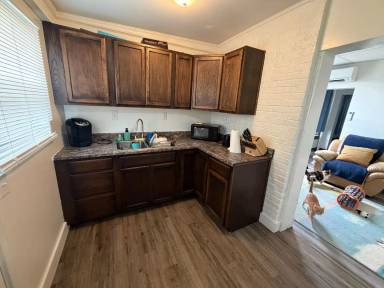 Main picture of 201 Roanoke St