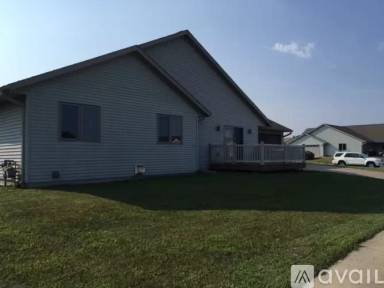 Main picture of 627 Alyssa St