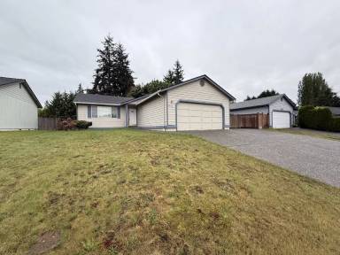 Main picture of 5614 138th Pl NE