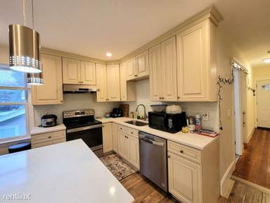 Main picture of 55 Waterston Ave