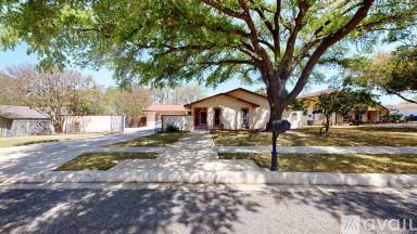 Main picture of 13519 Beltway St