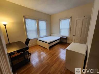 Main picture of 66 Brook St