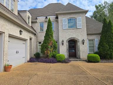 Main picture of 2495 Beacon Hill Pkwy