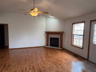 Main picture of 414 S Michelle Ave