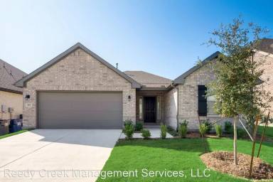Main picture of 2912 Teak Dr