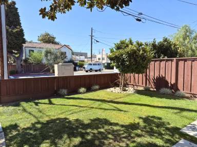 Main picture of 609 2nd Ave