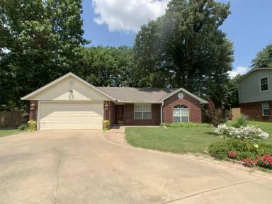 Main picture of 4436 W Apache Trl
