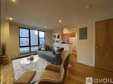 Main picture of 3 East 115th St