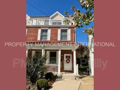 Main picture of 303 Radcliffe St