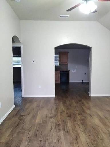 Main picture of 203 W Tonner Ave