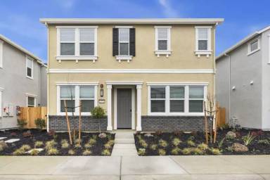 Main picture of 8376 Solfrid Way