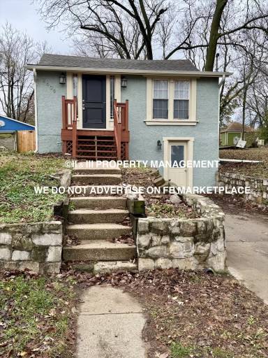 Main picture of 2609 W 45th Ave