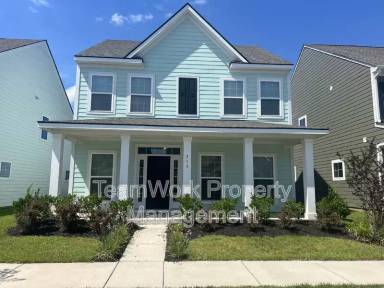 Main picture of 219 Corvus St