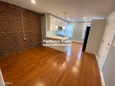 Main picture of 33 Chelsea St