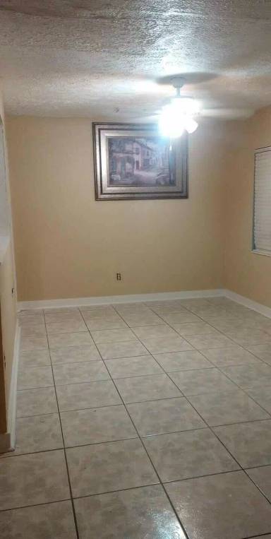 Main picture of 4715 Town N Country Blvd