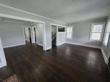 Main picture of 3726 Indiana Ave