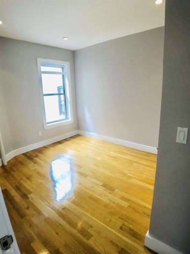 Main picture of 510 W 144th St