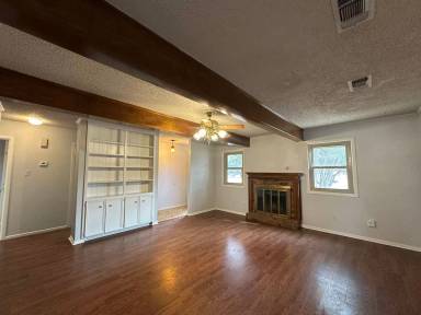 Main picture of 8314 Hartford Ave