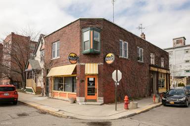 Main picture of 1302 Porter St