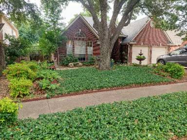 Main picture of 6756 Burr Oak Dr