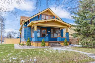 Main picture of 1046 3rd Ave E