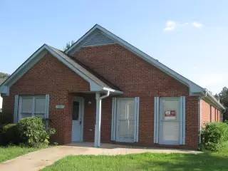 Main picture of 1801 Riverchase Cir NE