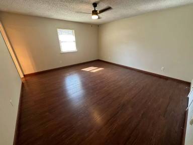 Main picture of 5711 Autumn Pl