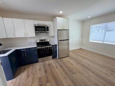 Main picture of 2943 Kalmia St