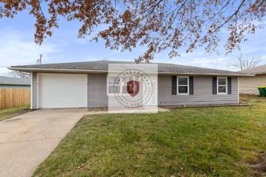 Main picture of 501 W Edgewood Dr