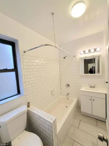 Main picture of 986 McLean Ave
